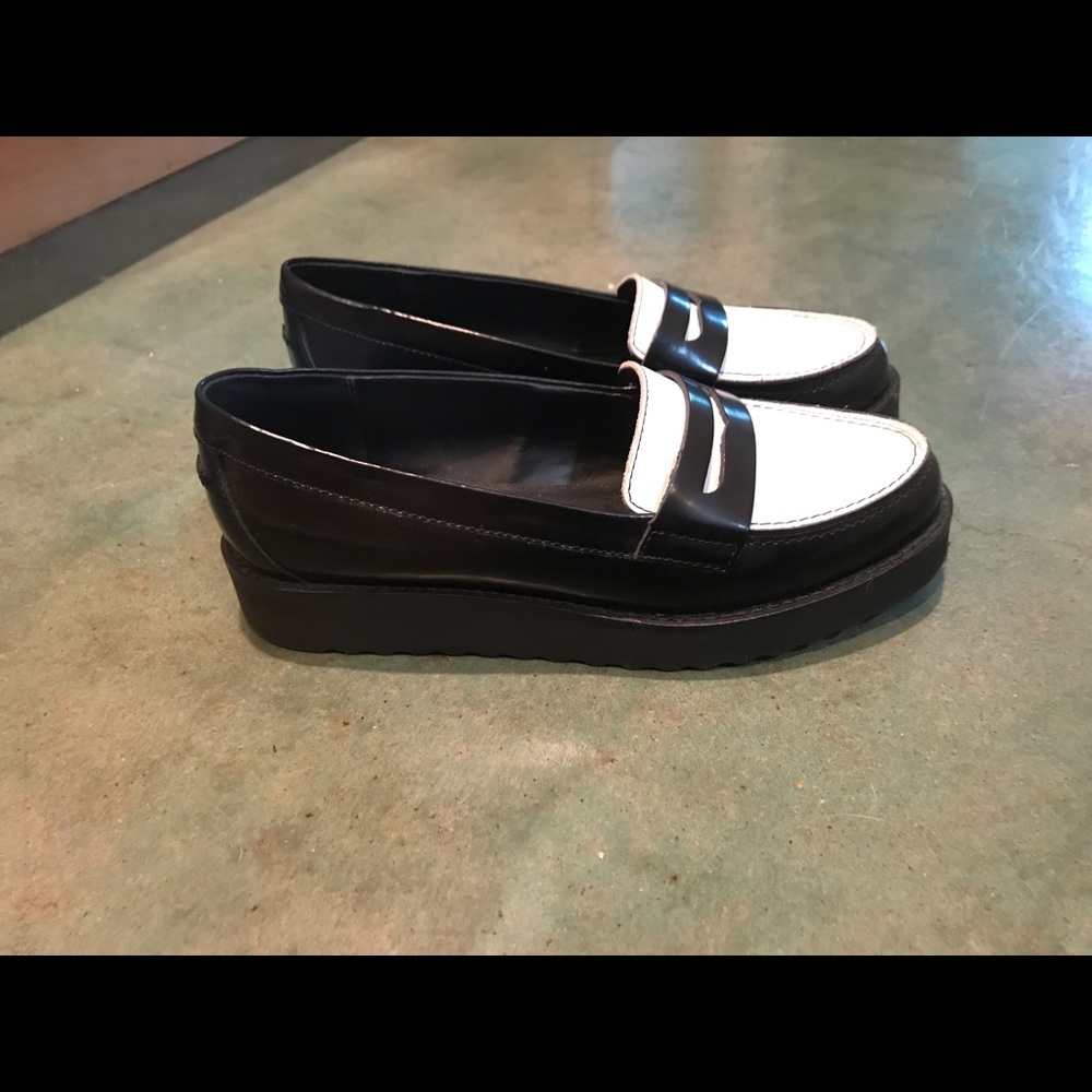 Vintage platform penny loafers, size 7